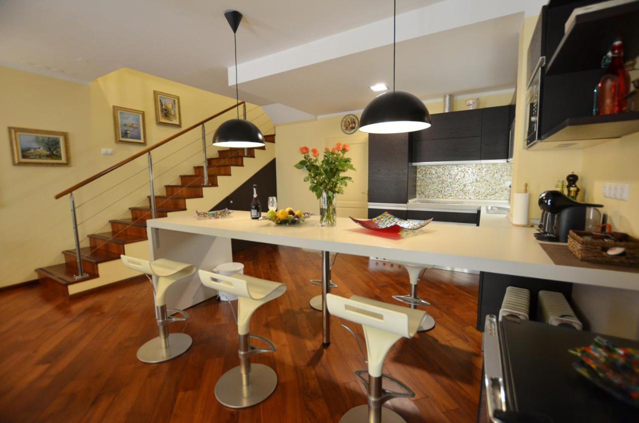 Apartment Delux روفينج المظهر الخارجي الصورة